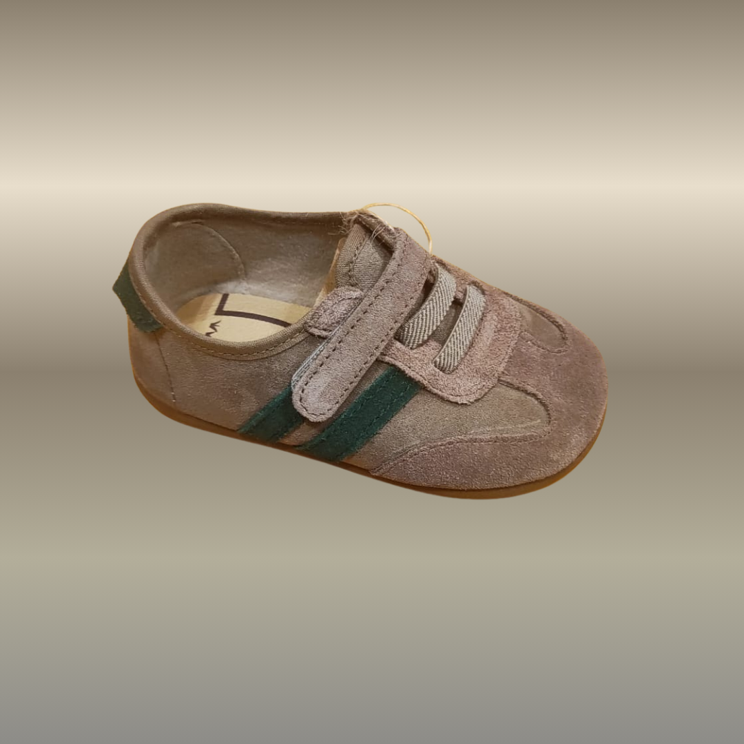 Deportiva Barefoot Velcro Serraje Taupe