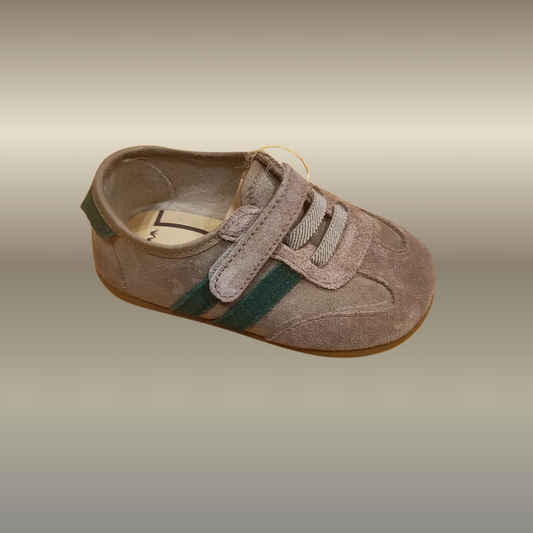 Deportiva Barefoot Velcro Serraje Taupe