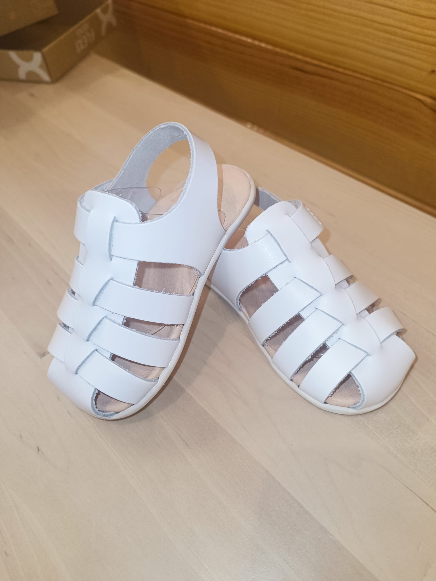 Sandalias blancas flexi 2025